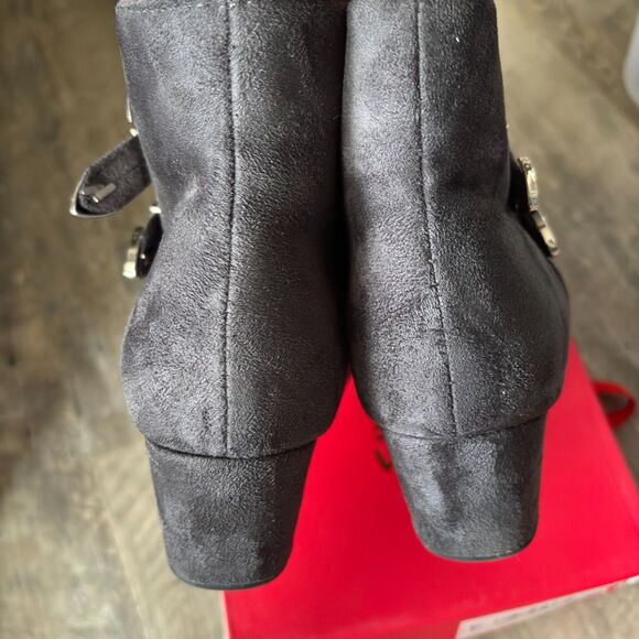 Dream Pairs Soft Gray Suede GHILE-3A Woman's Size 8.5 Wedge Heel Ankle Bootie - Picture 4 of 6